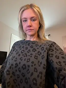 Kay Cakes online show from 03-18-26, 01:14