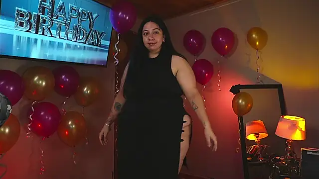 coraline latin online show from 11-10-25, 01:32