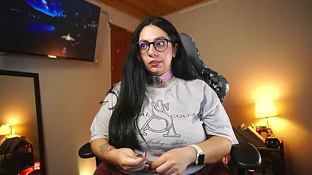 coraline latin online show from 04-17-26, 12:02