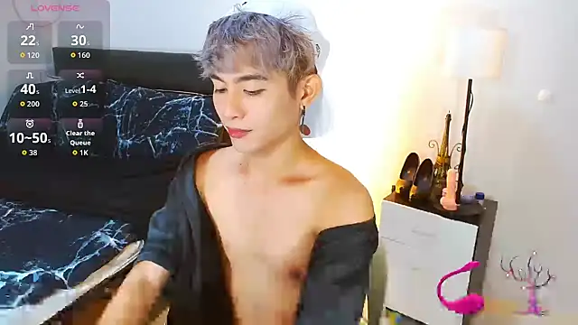 WildestTwink online show from 04-24-26, 07:05