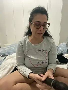 crudeliafrancy online show from 03-17-26, 08:34