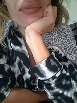 fammefatale1987 online show from 11-30-25, 07:40