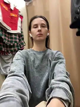 LAUREL HAZEL online show from 02-25-25, 04:10