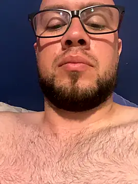 Snapshot of AlejoStrep chatting on 11-20-25, 05:40 AlejoStrep online show from 11-20-25, 05:40