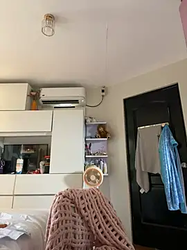 Snapshot of asianmystery203 chatting on 02-26-25, 06:47 asianmystery203 online show from 02-26-25, 06:47