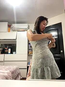 Snapshot of asianmystery203 chatting on 09-24-25, 01:20 asianmystery203 online show from 09-24-25, 01:20