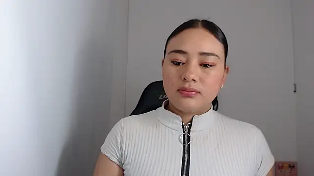 ReyleDoll online show from 12-06-24, 07:56