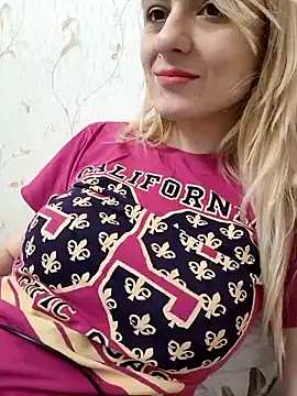 YogisticJuli666 online show from 01-17-25, 07:08