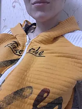 YogisticJuli666 online show from 03-13-25, 07:42