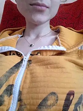 YogisticJuli666 online show from 03-15-25, 07:09