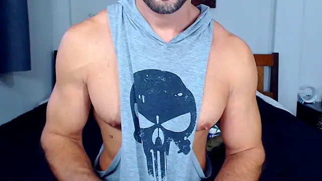 Snapshot of RONNIE_X chatting on 11-17-25, 07:14 RONNIE X online show from 11-17-25, 07:14