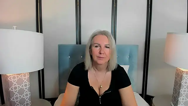 Snapshot of EricaTop chatting on 01-19-25, 06:42 EricaTop online show from 01-19-25, 06:42