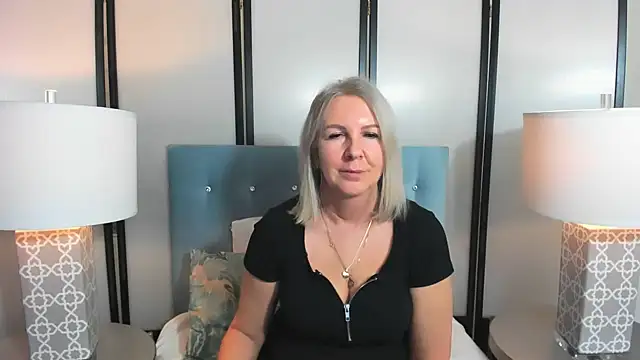 Snapshot of EricaTop chatting on 03-05-25, 06:56 EricaTop online show from 03-05-25, 06:56