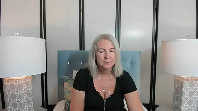 Snapshot of EricaTop chatting on 03-17-25, 05:16 EricaTop online show from 03-17-25, 05:16