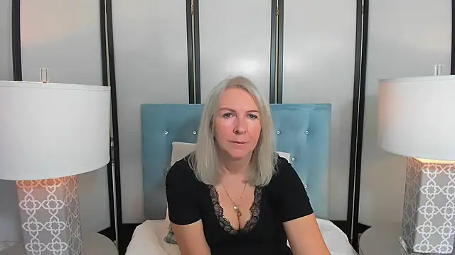 Snapshot of EricaTop chatting on 10-12-25, 04:55 EricaTop online show from 10-12-25, 04:55