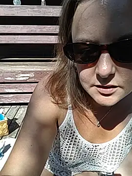 SwedishJennifer online show from 07-09-26, 01:04