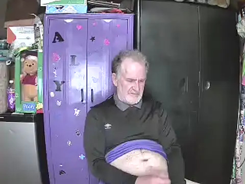 Snapshot of Sweet_Sexy1963 chatting on 12-21-24, 04:09 Sweet Sexy1963 online show from 12-21-24, 04:09