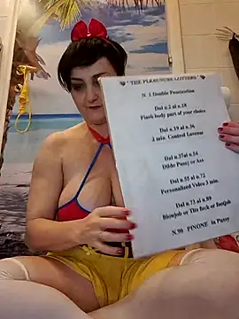 Snapshot of lucillabollente chatting on 10-31-25, 05:58 lucillabollente online show from 10-31-25, 05:58