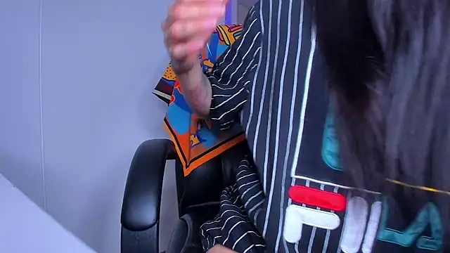 Lisegg  online show from 04-23-26, 09:06