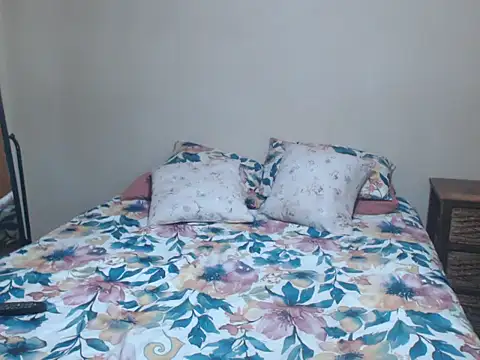 sexylax17 online show from 04-24-26, 05:15