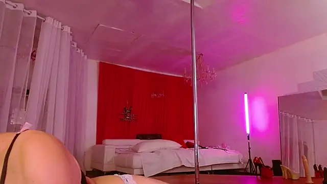 Snapshot of Sweet-Ginger chatting on 09-14-25, 03:55 Sweet-Ginger online show from 09-14-25, 03:55