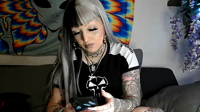 RoxxyInk online show from 01-13-25, 08:05