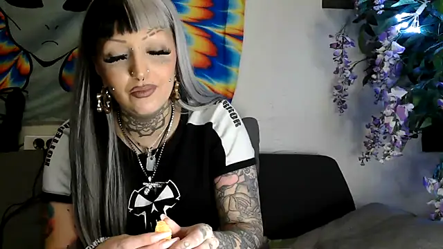 RoxxyInk online show from 01-13-25, 11:08