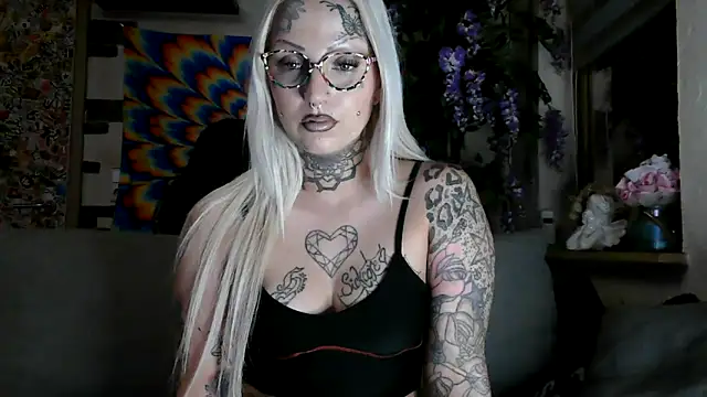 RoxxyInk online show from 10-23-25, 12:21