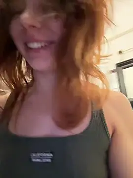 Oopsfoxy online show from 05-05-26, 06:21