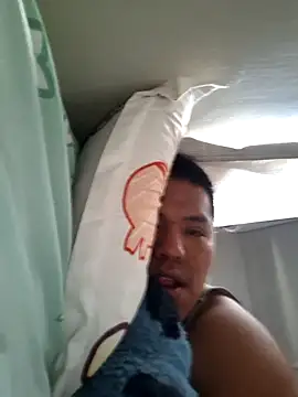 Snapshot of juliopantoja chatting on 02-25-26, 02:05 juliopantoja online show from 02-25-26, 02:05