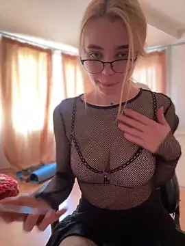 Snapshot of Nami_ninja chatting on 03-29-26, 08:03 Nami ninja online show from 03-29-26, 08:03