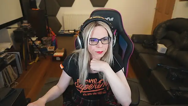 Snapshot of KelseyCobalt chatting on 12-13-24, 12:53 KelseyCobalt online show from 12-13-24, 12:53