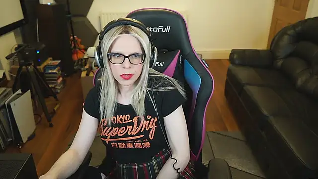 Snapshot of KelseyCobalt chatting on 02-25-25, 09:35 KelseyCobalt online show from 02-25-25, 09:35