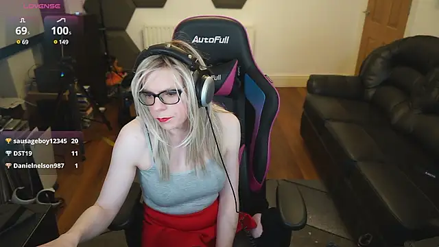 Snapshot of KelseyCobalt chatting on 03-08-25, 10:34 KelseyCobalt online show from 03-08-25, 10:34