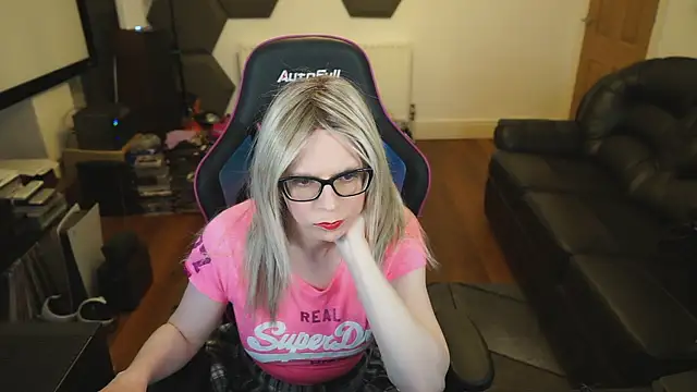 Snapshot of KelseyCobalt chatting on 03-17-25, 09:34 KelseyCobalt online show from 03-17-25, 09:34