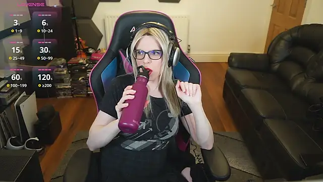 Snapshot of KelseyCobalt chatting on 03-18-25, 09:53 KelseyCobalt online show from 03-18-25, 09:53