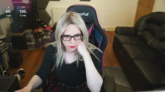 Snapshot of KelseyCobalt chatting on 03-19-25, 08:54 KelseyCobalt online show from 03-19-25, 08:54