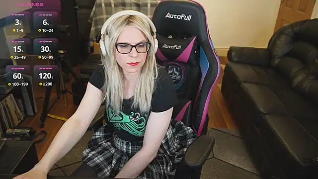 Snapshot of KelseyCobalt chatting on 10-02-25, 08:49 KelseyCobalt online show from 10-02-25, 08:49