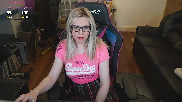 Snapshot of KelseyCobalt chatting on 10-27-25, 08:13 KelseyCobalt online show from 10-27-25, 08:13