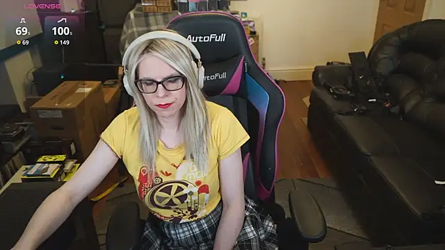 Snapshot of KelseyCobalt chatting on 12-05-25, 09:00 KelseyCobalt online show from 12-05-25, 09:00