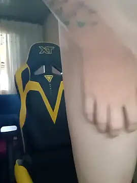 Snapshot of DanielMagains chatting on 03-14-25, 01:02 DanielMagains online show from 03-14-25, 01:02