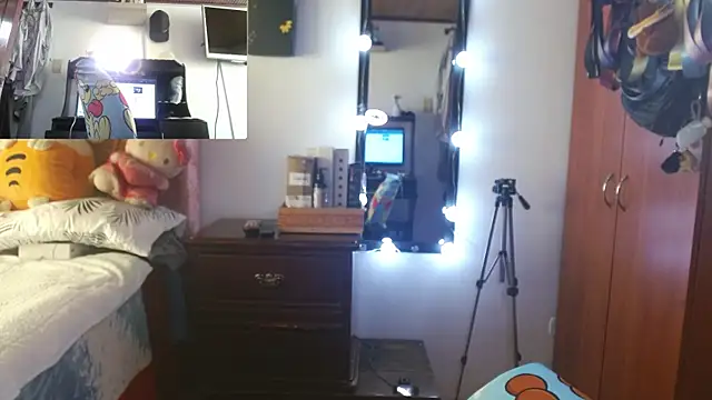 zoe hotxxx online show from 07-18-26, 02:43