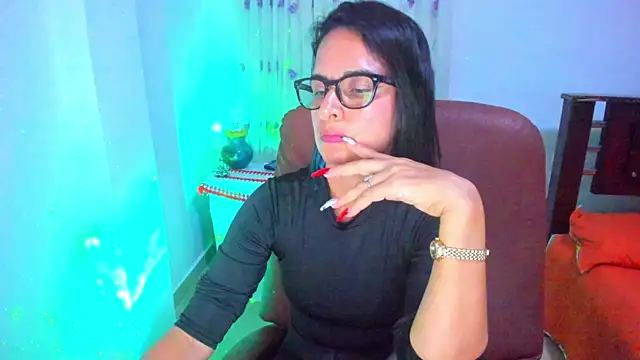 Snapshot of BrianaGarner chatting on 11-23-25, 04:12 BrianaGarner online show from 11-23-25, 04:12