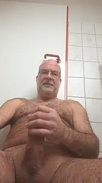 Snapshot of AnnakondaHF chatting on 01-04-25, 10:05 AnnakondaHF online show from 01-04-25, 10:05