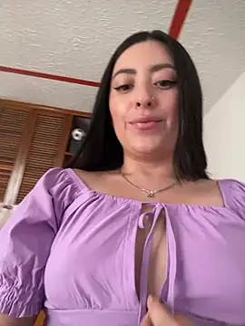 Snapshot of Sofhi_corolinne31 chatting on 12-31-24, 10:23 Sofhi corolinne31 online show from 12-31-24, 10:23