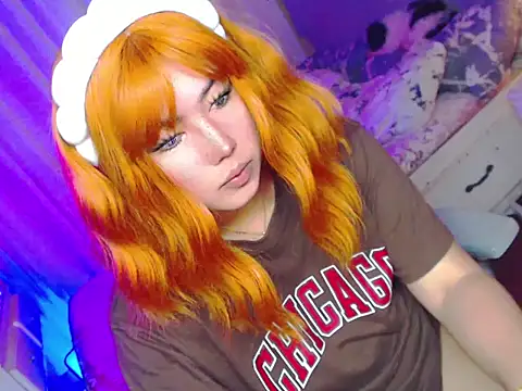 Snapshot of HOTnWILDalice chatting on 06-11-26, 03:04 HOTnWILDalice online show from 06-11-26, 03:04