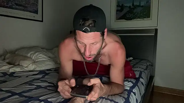 Snapshot of FckbbOy chatting on 09-29-25, 03:44 FckbbOy online show from 09-29-25, 03:44