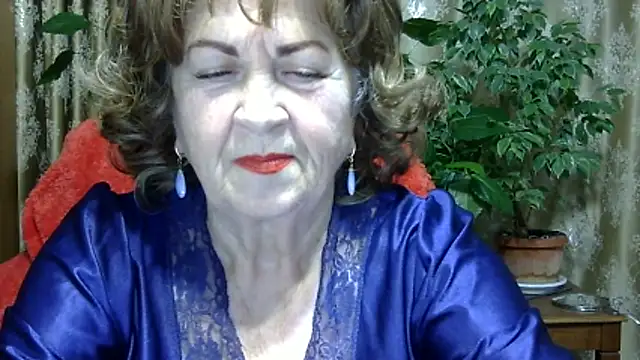 Emma52610 online show from 12-20-25, 05:20