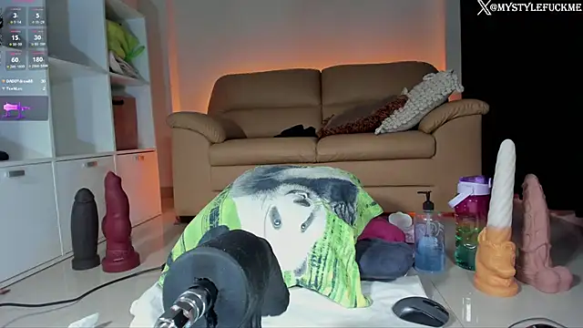 Th3Qu33n0fBigg3st online show from 01-09-25, 04:08