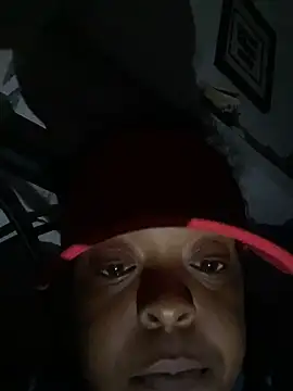 Snapshot of sweetease chatting on 11-04-25, 02:10 sweetease online show from 11-04-25, 02:10